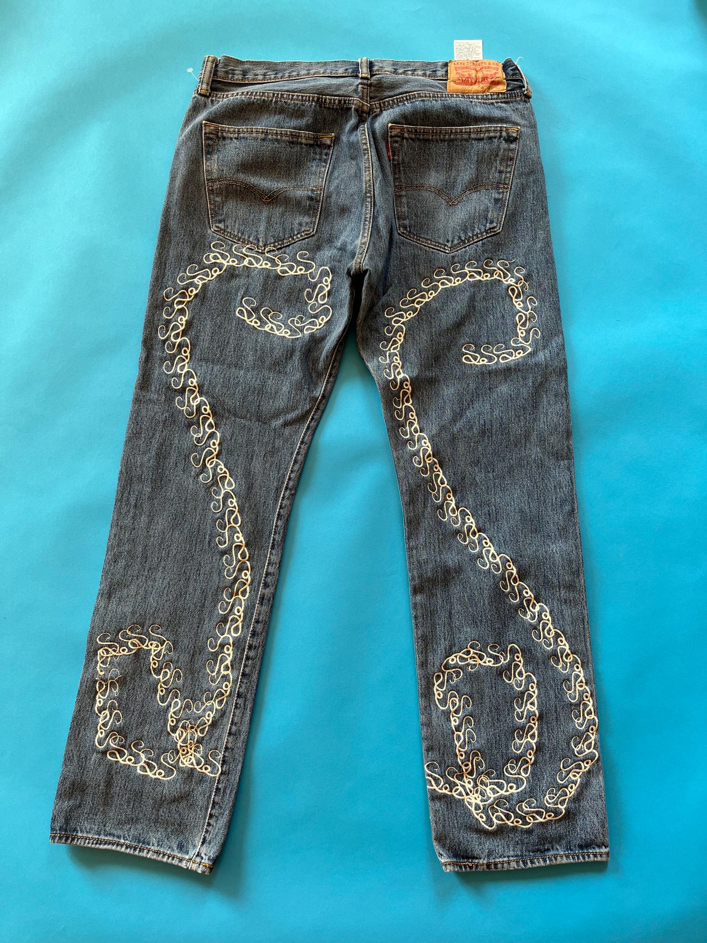 Big logo jeans